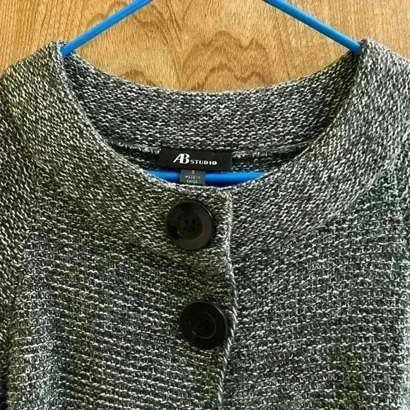 Women AB Studio 3/4 Wide Sleeves Gray Casual  Work Cardigan Button Sweater Sz S - Picture 2 of 11
